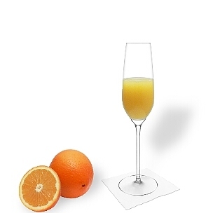 Mimosa served in a champagne glass, the most common way of presenting that delicious cocktail.